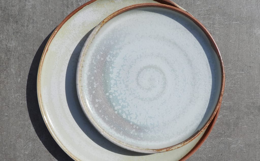 Teller, Porzellan frei gedreht, Holzbrand, Sodaanflüge, Nuka, 2017